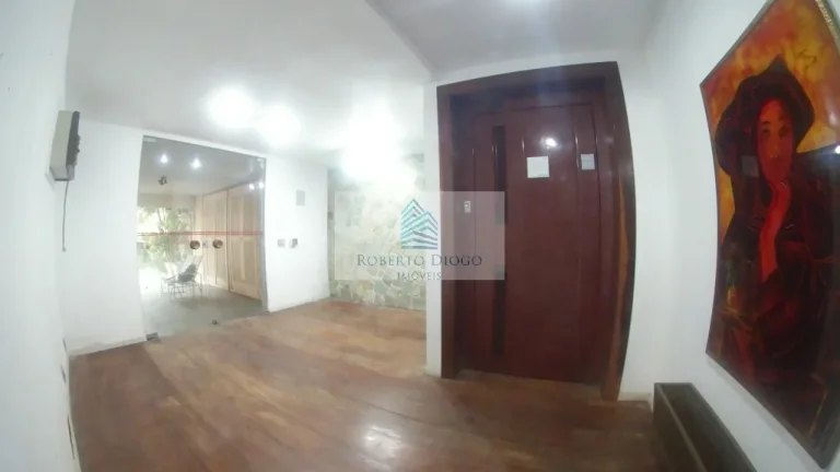 Imagem Imóvel Comercial de Alto Padrão na Barra da Tijuca - 9 Quartos, 2 Suítes, 4 Salas e 5 Vagas de Garagem - Rio de Janeiro-RJ - 982,50m².