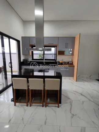 Imagem Com 253 m² bem distribuídos, esta casa no Condomínio Madre Maria Villac oferece conforto, moderni...