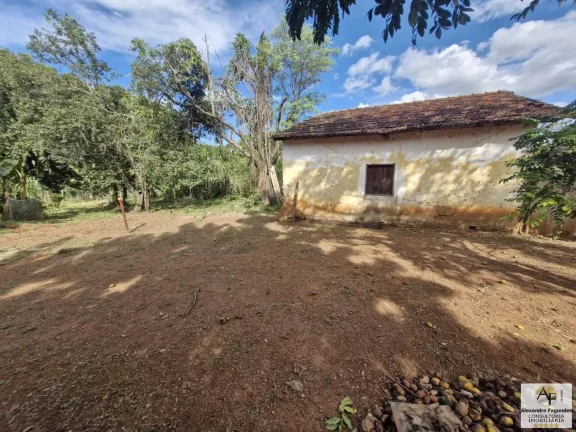 Imagem Chácara para Venda em Professor Jamil, Zona Rural Município Professor Jamil
