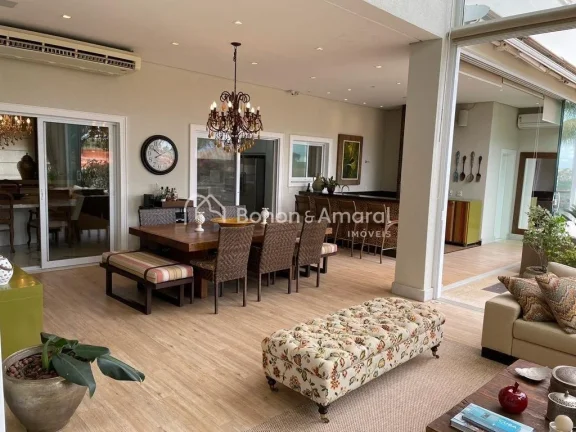 Imagem Casa em condomínio fechado Alphaville Dom, com 432m² de área total. 
Possui 4 quartos, 4 suítes ...