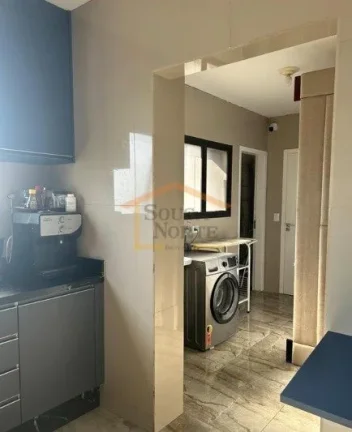 Imagem Apartamento com 178m², 4 dormitórios, sendo 2 suites, todos com armários planejados. Uma das suí...
