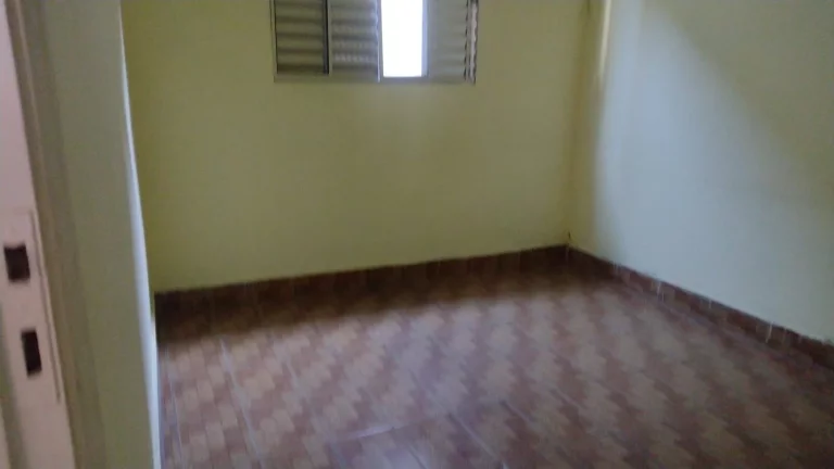 Imagem CASA TERREA COM EDICULA E TARRAÇO RENDA EXTRA