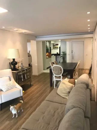 Imagem Apartamento quadra mar com 3 dormitórios e 2 vagas em Balneário Camboriú/SC
