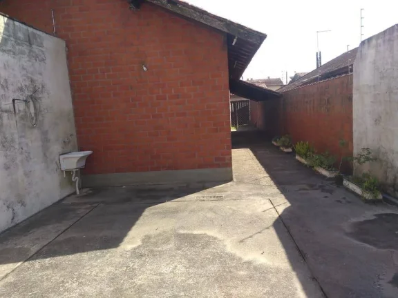 Imagem Casa com Edícula e corredor lateral na Praia Itanhaém 2 Dormitórios 1 Suíte