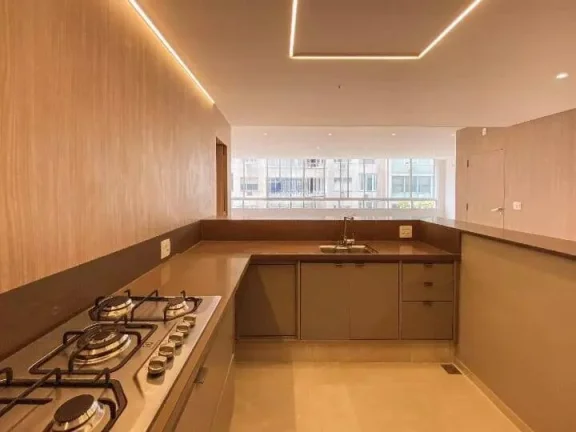 Imagem Apartamento todo reformado rua Sá ferreira com Atlântica 184m2