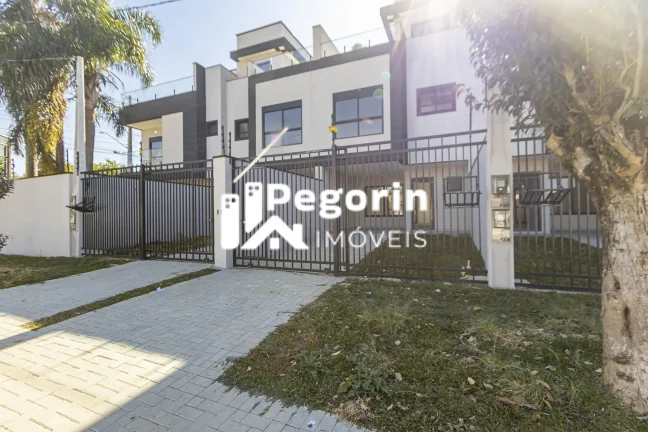 Imagem Casa sobrado no bairro Cajuru, em Curitiba-PR