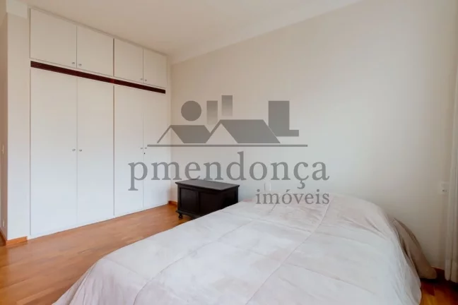 Imagem Apartamento reformado na Haddock Lobo, 3 quartos (1suíte) e 1 vaga.