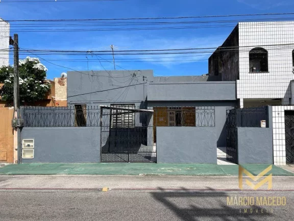 Imagem Casa com 6 dormitórios à venda, 250 m² por R$ 550.000,00 - Monte Castelo - Fortaleza/CE