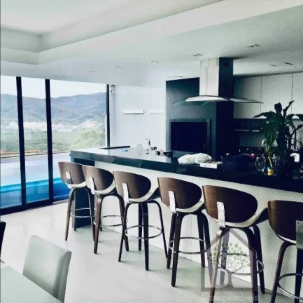 Imagem Casa Alto Padrão na Trindade