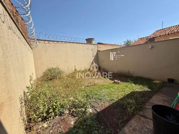 Imagem Casa com 2 dormitórios à venda, 1 m² por R$ 140.000,00 - Setor Planalto - Itumbiara/GO