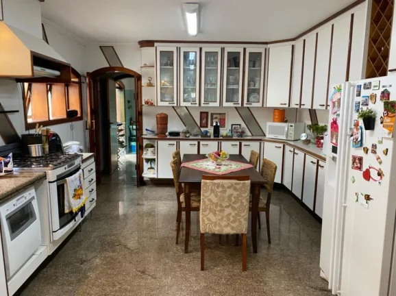Imagem Casa no Res. Alpha 6 - 380m²