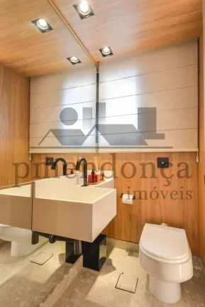 Imagem Apartamento reformado na rua monte Alegre com 3 suítes e 3 vagas, 177m²