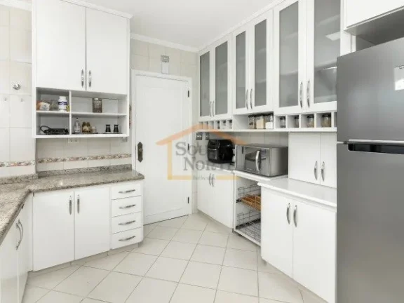 Imagem Apartamento com 158m², possui 3 dormitórios, sendo 1 suíte, 3 banheiros, sala ampla para dois amb...