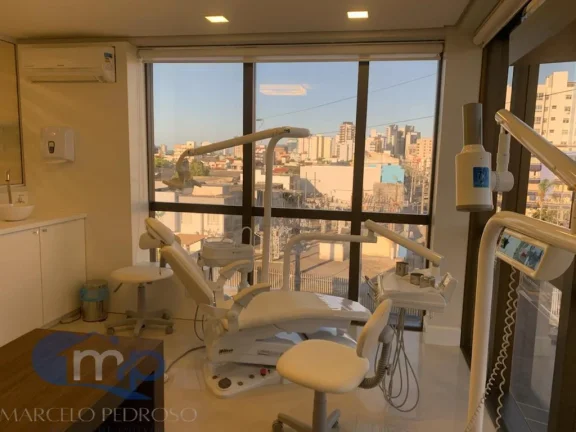 Imagem Sala comercial á venda com 49,10m² no centro de Torres/RS