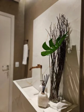 Imagem Casa mobiliada e decorada em residencial planejado
