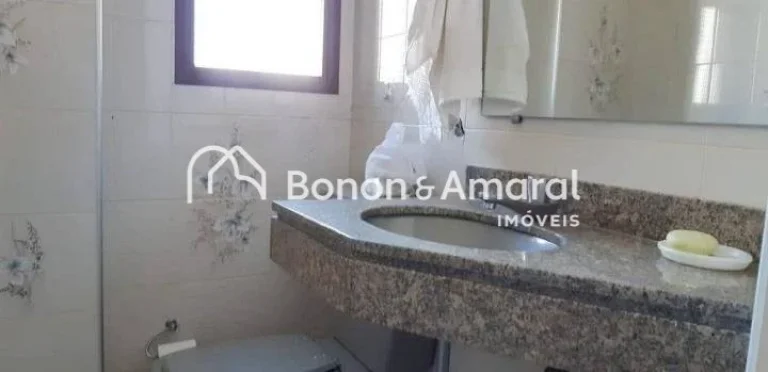 Imagem Apartamento com 3 quartos e 5 banheiros à venda, Cambuí

Lindo e excelente apartamento, reformado ...