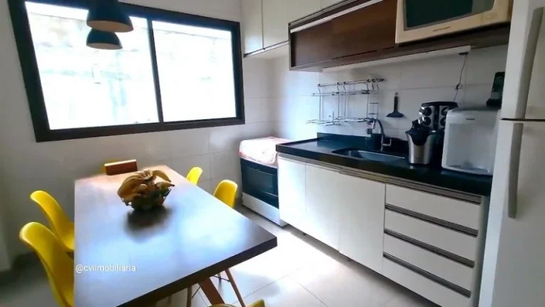 Imagem Casa ampla e espaçosa de 400m2 em terreno de 1.000m2 com muita área verde, luz natural e bem areja...