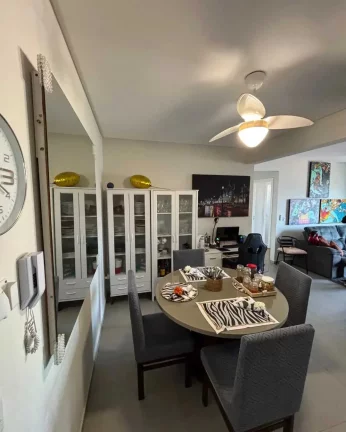 Imagem Apartamento de 2 dormitórios e 1 vaga de garagem no bairro Tabuleiro em Camboriú/SC