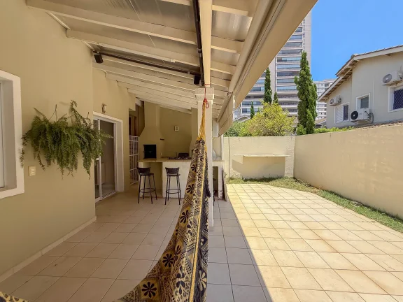 Imagem Casa moderna e reformada à venda no Condomínio Villa Campolin ? Parque Campolim, Sorocaba