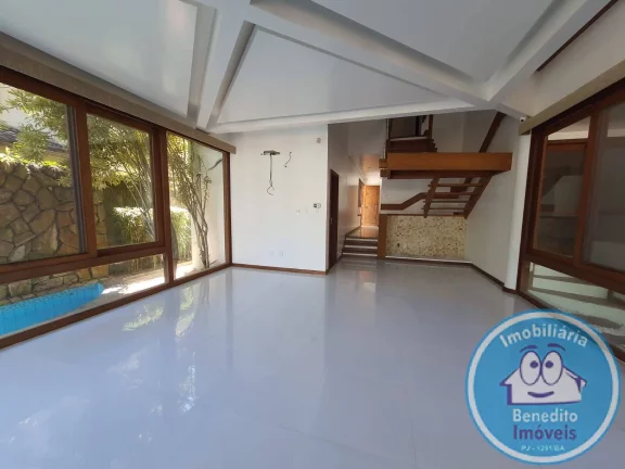 Imagem Vendo casa excepcional com design exclusivo em Porto Seguro