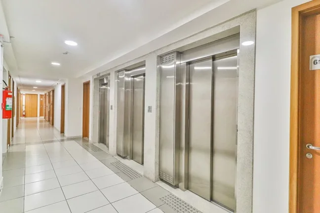 Imagem Sala Comercial para Venda em Rio de Janeiro, Campo Grande, 1 banheiro, 1 vaga