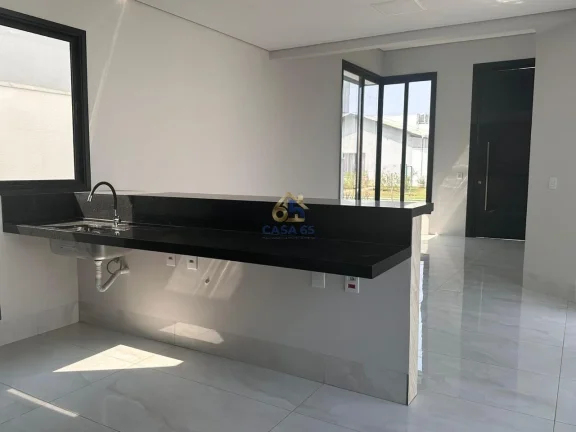 Imagem CASA TÉRREA COM 3 SUÍTES NO PRIMOR DAS TORRES - LOCAÇÃO OU VENDA