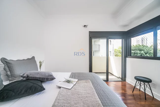 Imagem Venda de apartamento reformado com 4 dormitórios, sendo 2 suítes e duas vagas.