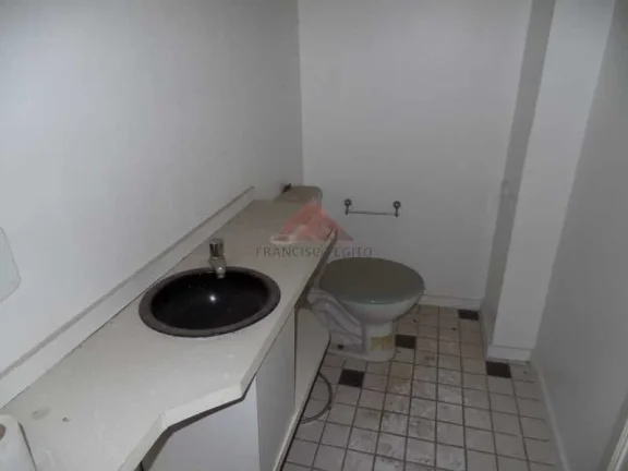 Imagem Sala comercial com excelente localização no centro de Niterói.