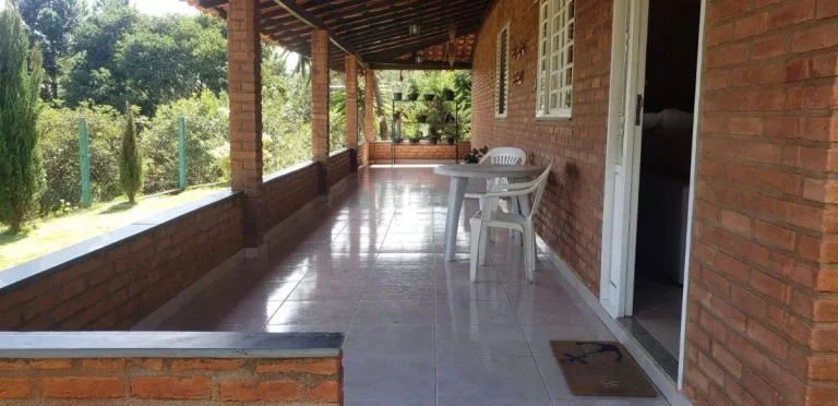 Imagem Sítio à Venda na Colônia Rodrigo Silva – Infraestrutura Completa e 5 minutos do Centro