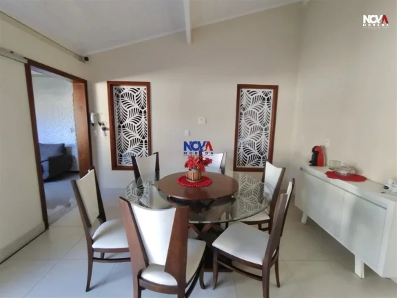 Imagem Apresentando uma oportunidade única de residência em Interlagos, esta luxuosa casa duplex de 360m2...