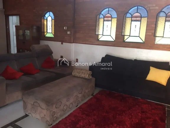 Imagem Casa de Condomínio com 4 Quartos e 4 banheiros à Venda, 270 m²