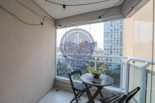 Imagem Apartamento de 1 quarto com vaga de garagem no bairro Santa Efigênia, São Paulo-SP: 2 salas, 1 banheiro e 37m² de área.