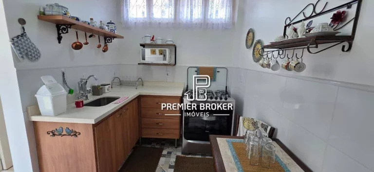 Imagem Casa com 3 dormitórios à venda, 120 m² por R$ 940.000,00 - Alto - Teresópolis/RJ