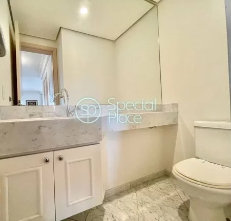 Imagem Apartamento com 261m² na Vila Nova Conceição. Living bem amplo e iluminado para dois ambientes, v...