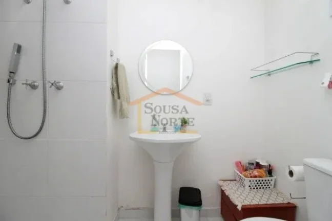 Imagem Apartamento de 52m² com 2 dormitórios, um com armário, 1 banheiro, sala para dois ambientes com s...