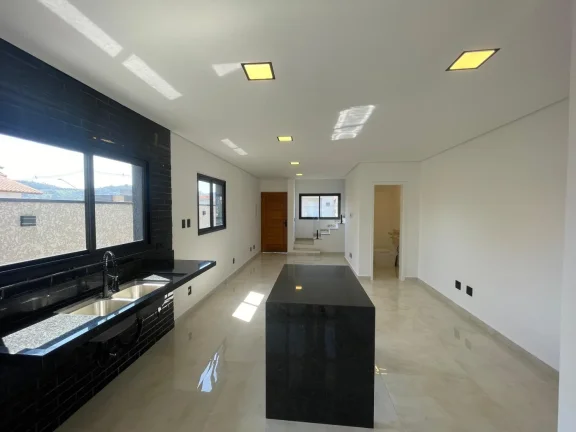 Imagem Casa com Piscina e Terraço no Condomínio Nova Jaguari