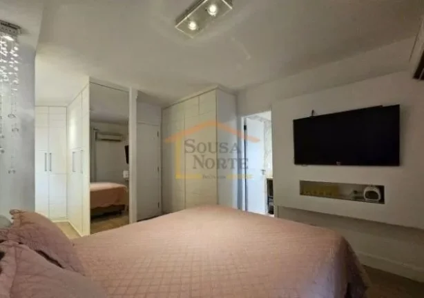 Imagem Apto 3 dormitórios, sendo 3 suítes, com armários (a Master com closet, varanda e ar condicionado)...