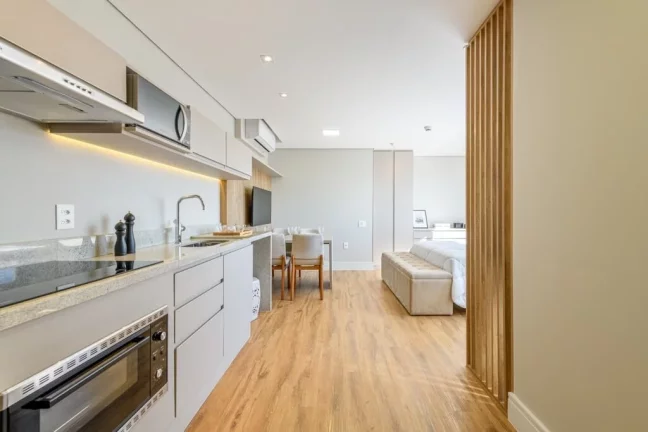Imagem Studio à venda em Porto Alegre, Petrópolis, com 1 quarto, 42,82m²