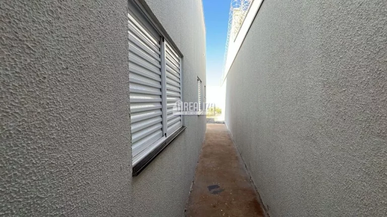 Imagem Casa à venda no Parque das Laranjeiras II, Uberaba - 3 dormitórios e suíte!