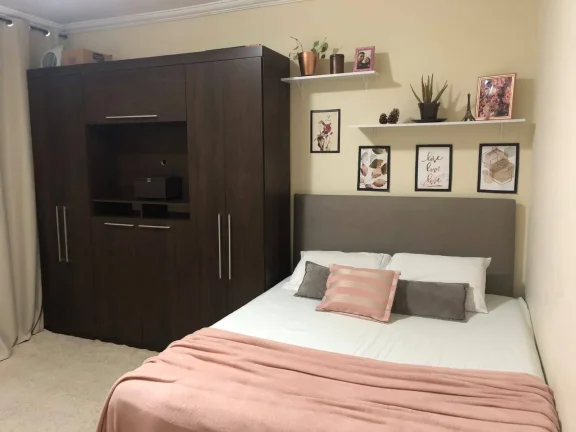 Imagem Sobrado 3 dormitorios 4 vagas troco por casa ou Apto Menor Valor