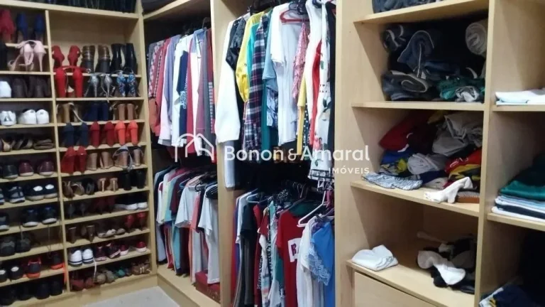 Imagem Venha desfrutar da paz e tranquilidade desta aconchegante casa térrea no Clube de Campo Valinhos, e...