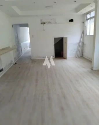Imagem Excelente casa comercial com 396m2 de área construída