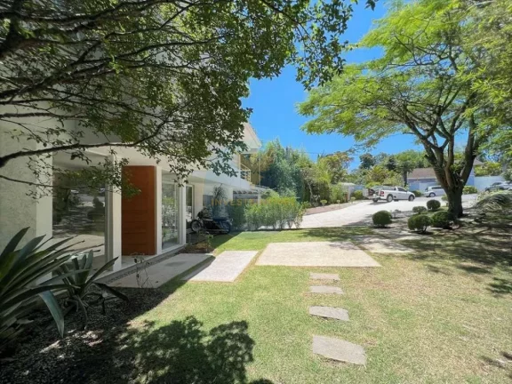 Imagem Casa em Condomínio a Venda no bairro Granja Viana - Jandira, SP