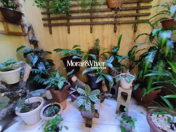 Imagem Sobrado para Venda em Curitiba, Sitio Cercado, 3 dormitórios, 2 banheiros, 1 vaga
