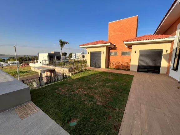 Imagem Belissima casa a venda no Condomínio Riviera de Santa Cristina XIII - Paranapanema.