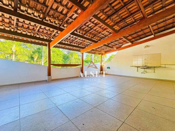 Imagem Sobrado na Vila Formosa em frente à delegacia