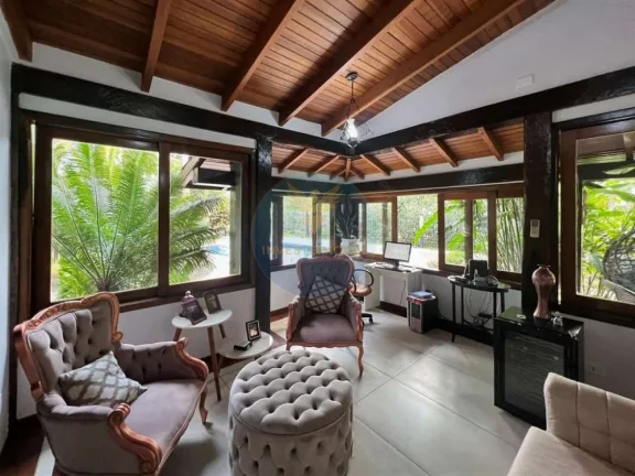 Imagem Casa em Condomínio a Venda no bairro Granja Viana - Carapicuíba, SP