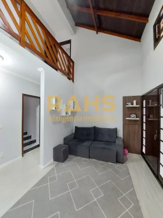 Imagem Lindo sobrado, totalmente averbado, com muito espaço e charme, sua área privativa de 175m² em um ...