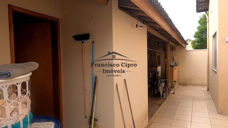 Imagem Casa à venda no bairro Parque das Arvores - Guaratinguetá/SP