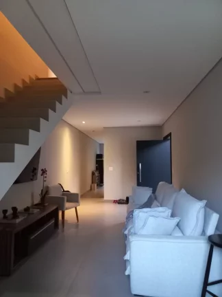 VENDO LINDO SOBRADO NO BAIRRO JARDIM ARACATI!